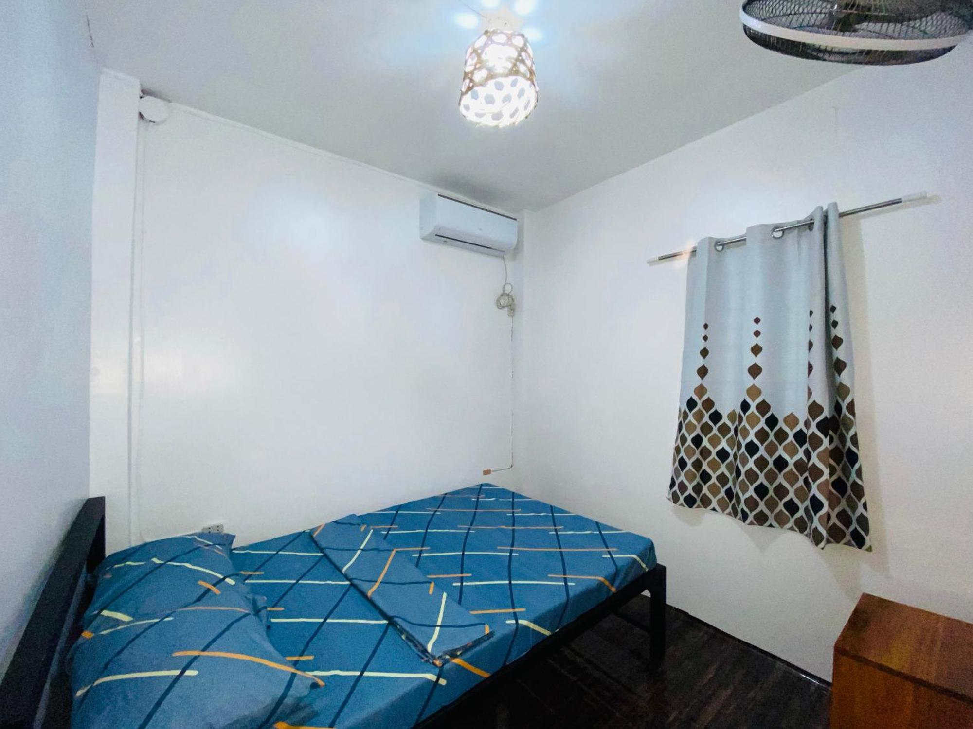 Ananas Guesthouse Moalboal Bagian luar foto