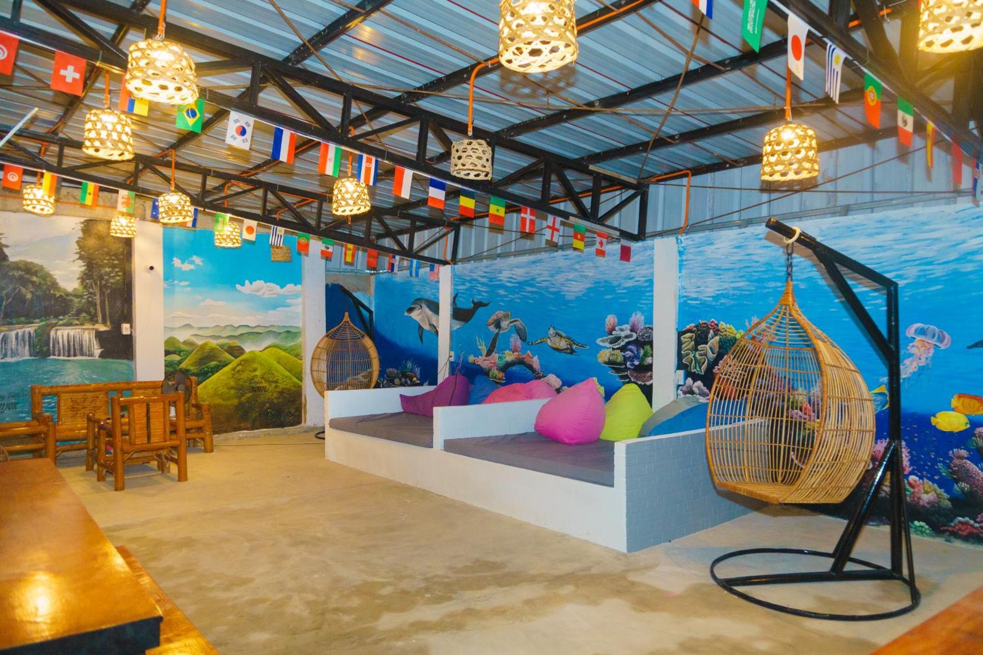 Ananas Guesthouse Moalboal Bagian luar foto