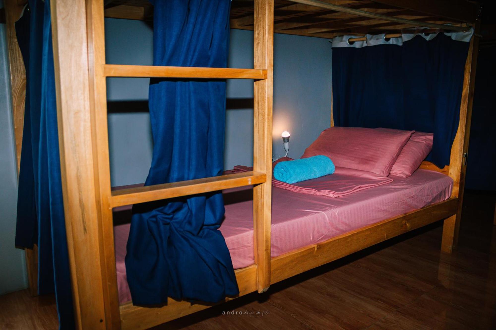Ananas Guesthouse Moalboal Bagian luar foto