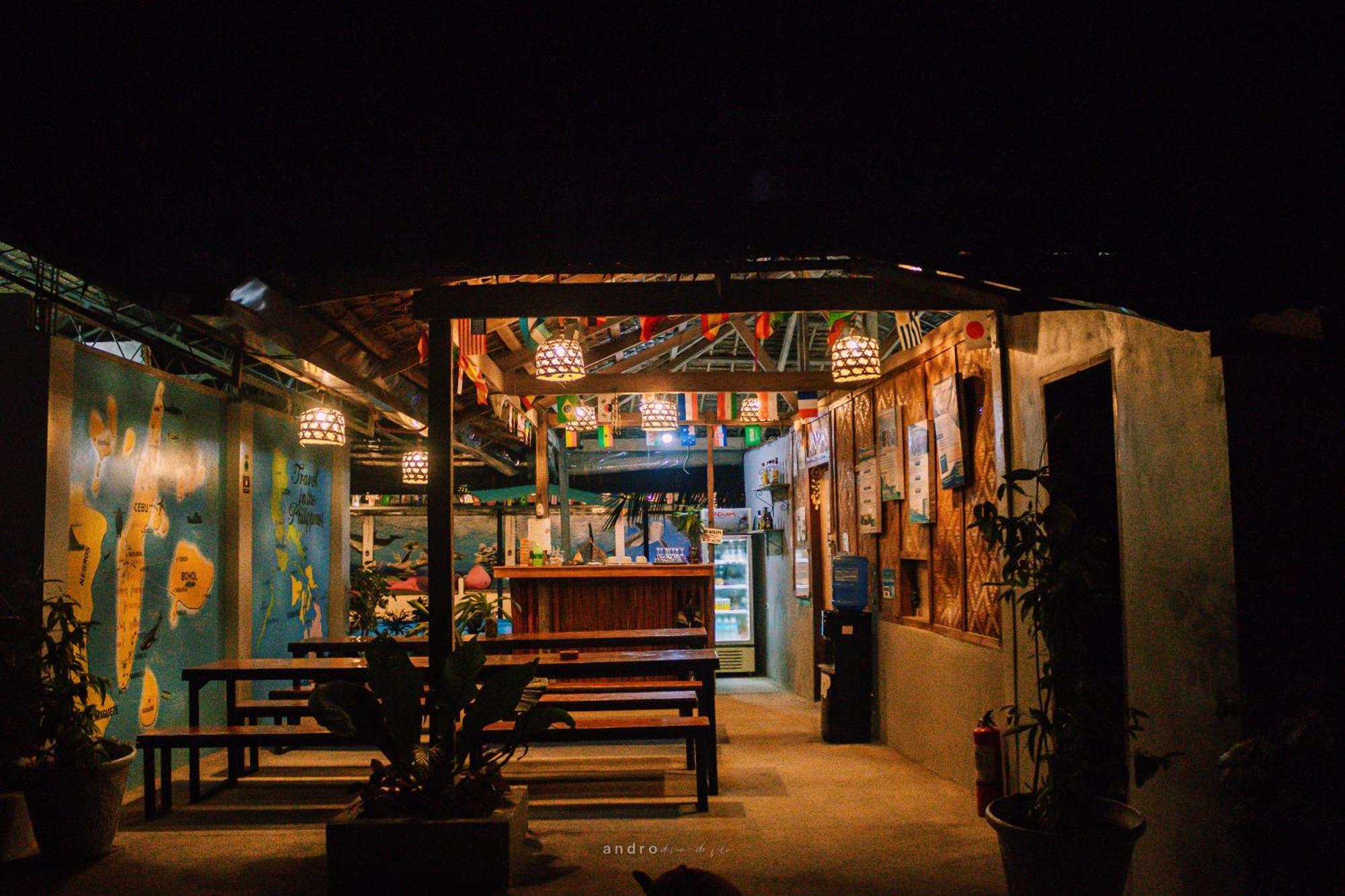 Ananas Guesthouse Moalboal Bagian luar foto